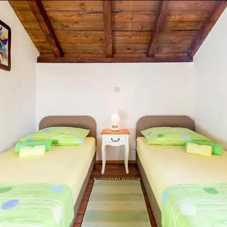 Prázdninový dům House Lile