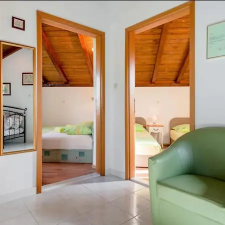 Prázdninový dům House Lile